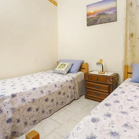 2 Bedroom In Marina Di *